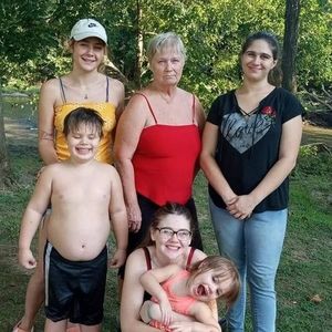 Meet your Posher, Pam